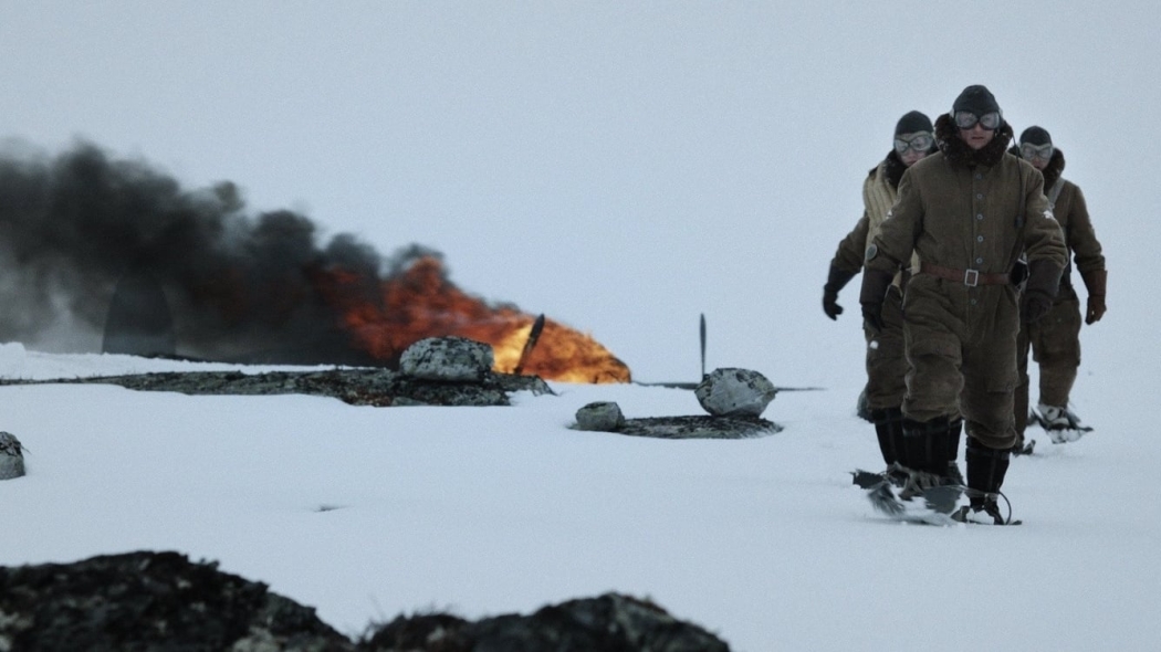 Beyazlar içinde izle