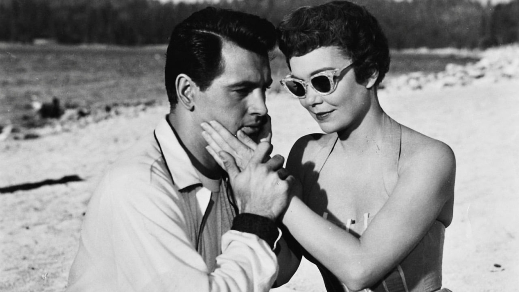 Mukaddes Azap (1954) izle