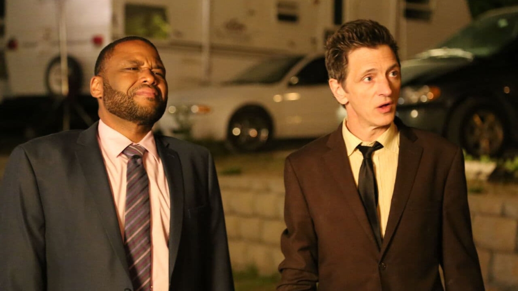 Small Town Crime izle